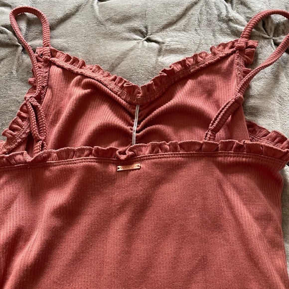 Volcom bodysuit, size S, super cute coral color! - Picture 4 of 4